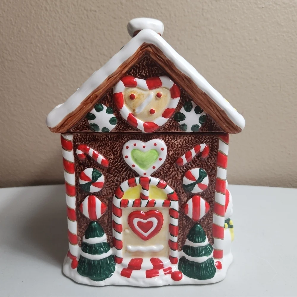 Kitchen Collection VTG Gingerbread House Cookie Jar